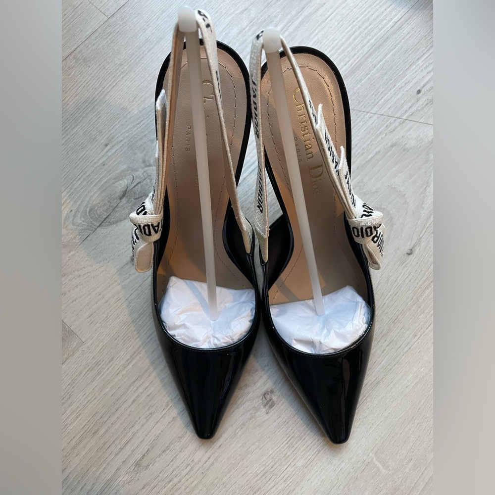 J'ADIOR SLINGBACK PUMP